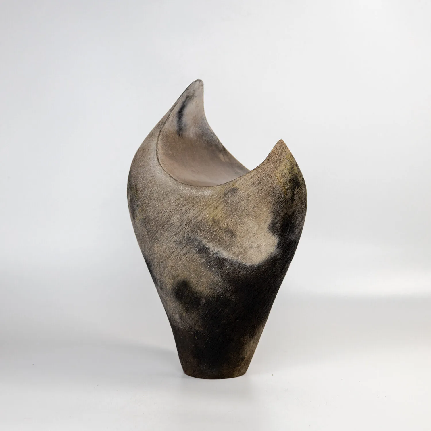 Heather Armstrong, Isthmus, ceramic,16x23x33cm