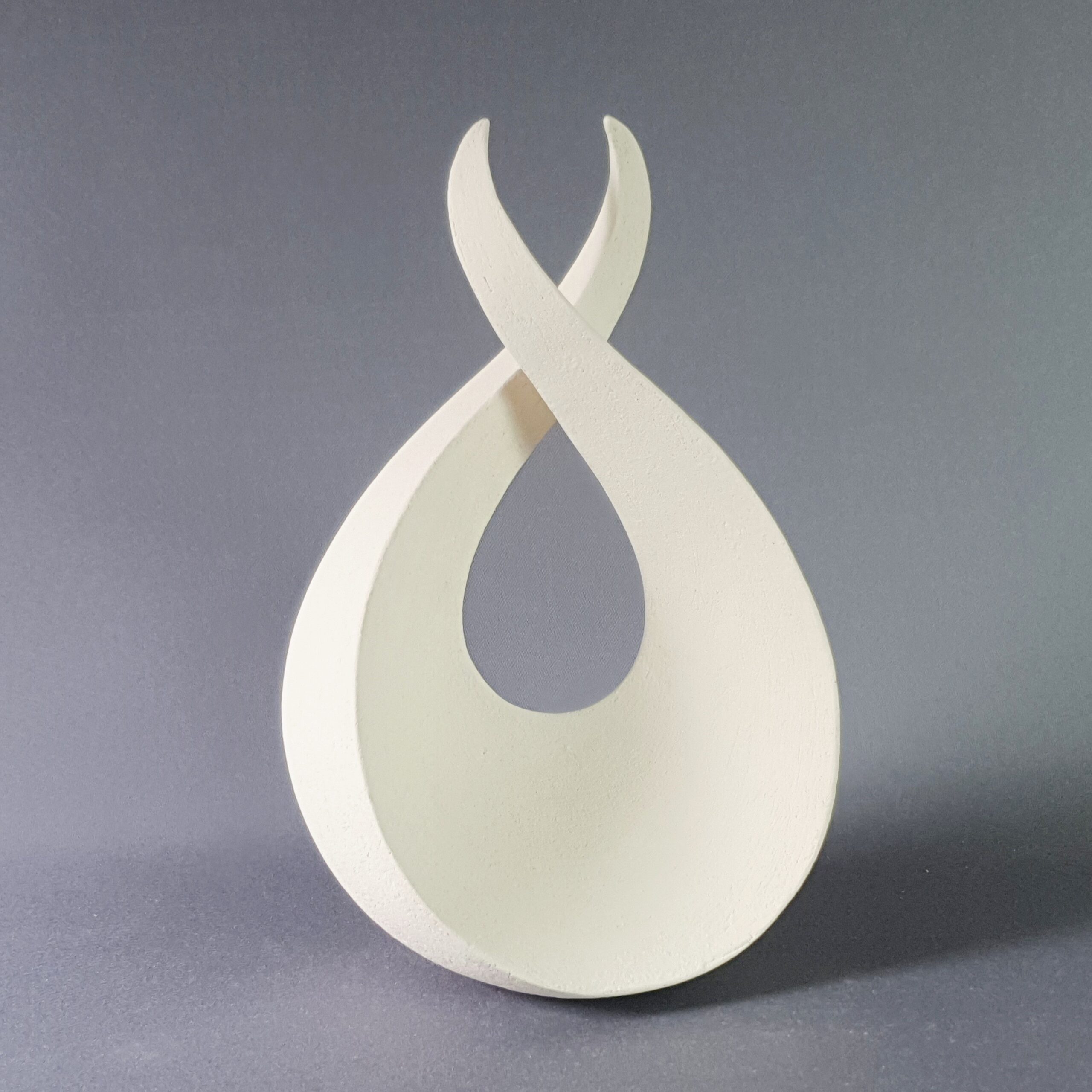 Leonie Rutter. Twining balancing sculpture