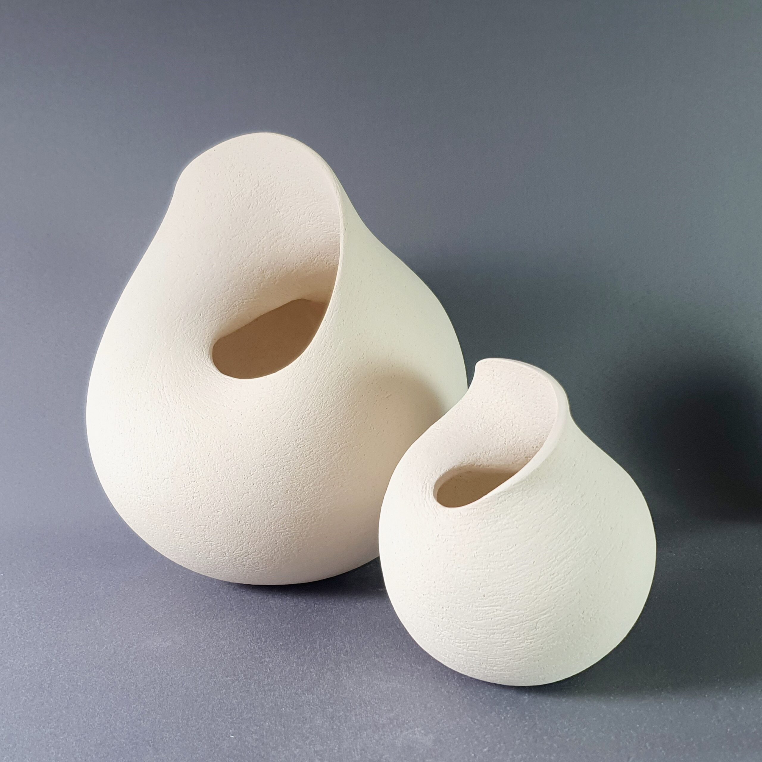 Leonie Rutter. Stoneware mobius bowl
